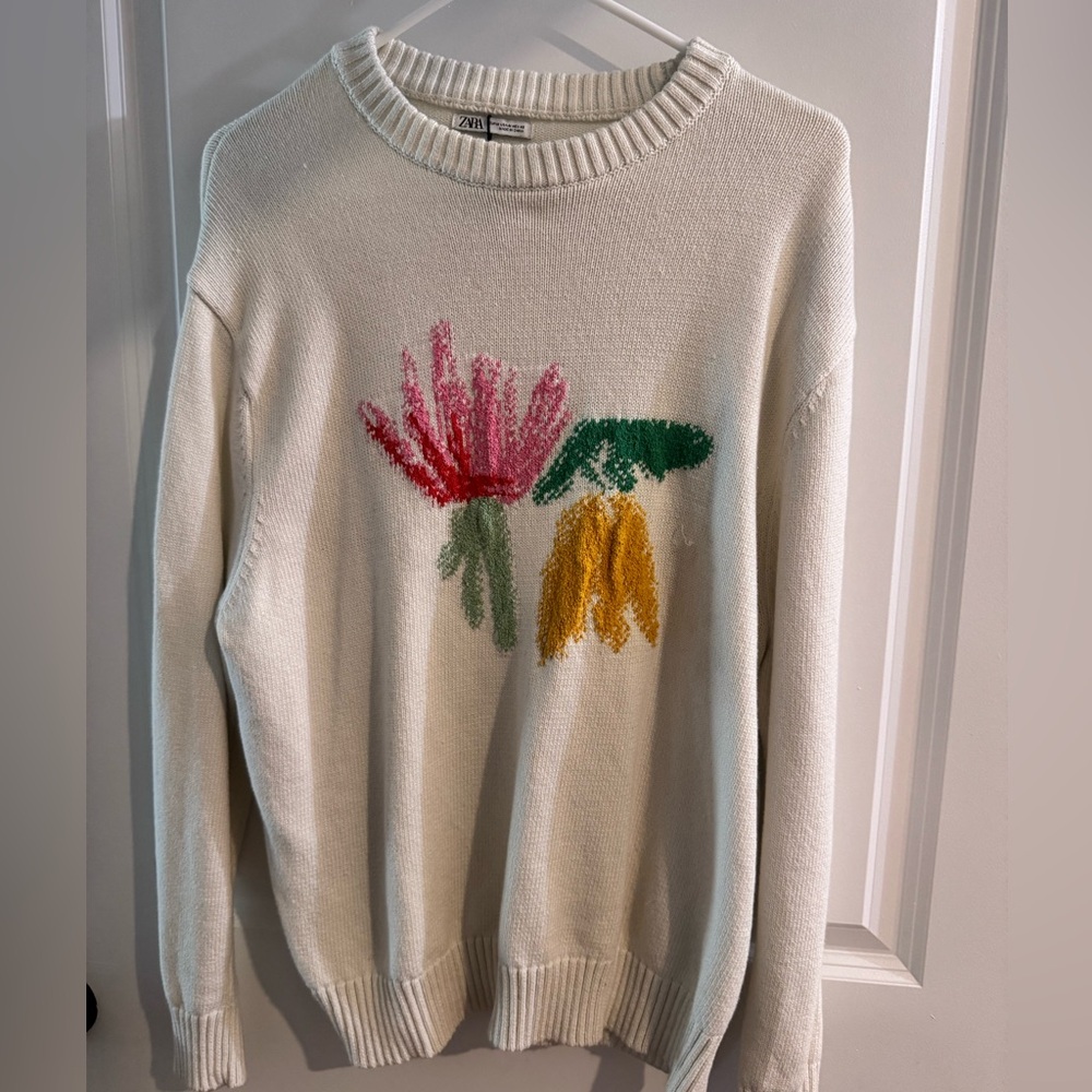 Zara Ivory Sweater with Vibrant Floral Motif